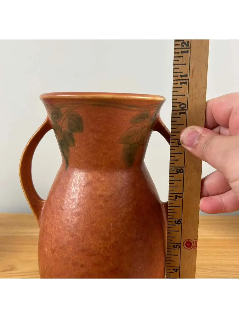 ROSEVILLE POTTERY 10 1/2